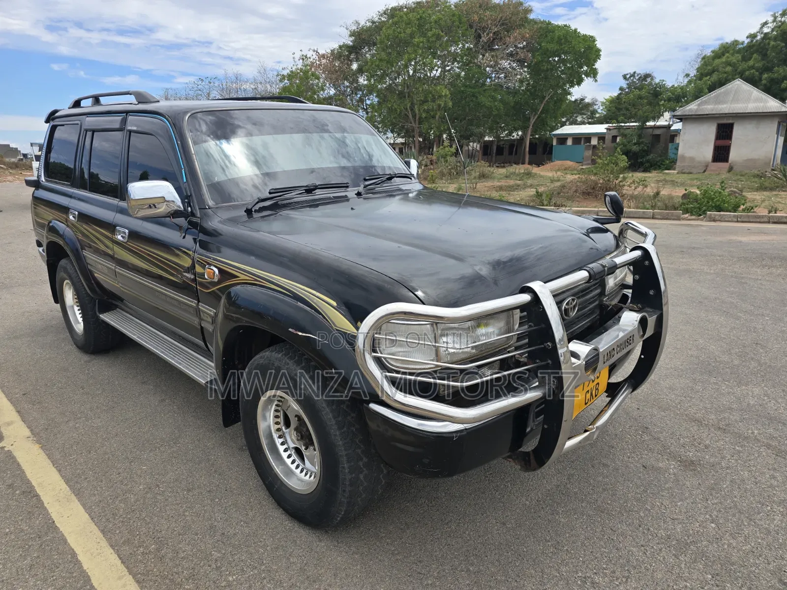 Toyota Land Cruiser 2000 Black