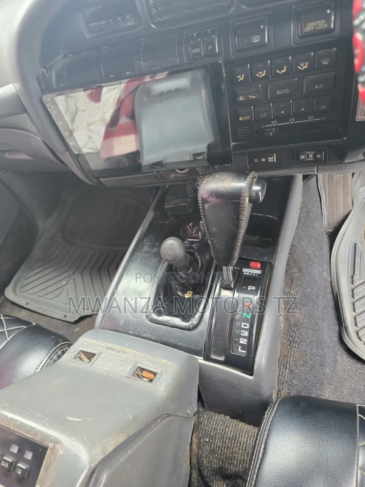 Toyota Land Cruiser 2000 Black