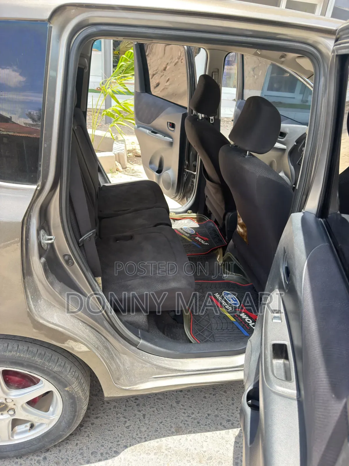 Toyota Ractis 1.5 AWD 2007 Gray