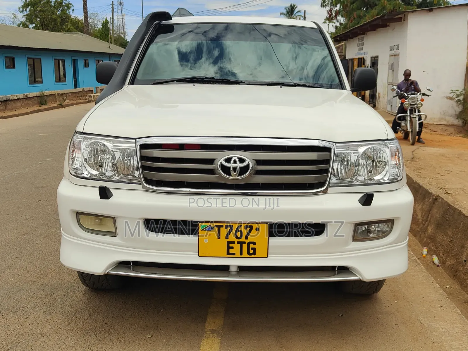 Toyota Land Cruiser 2003 White