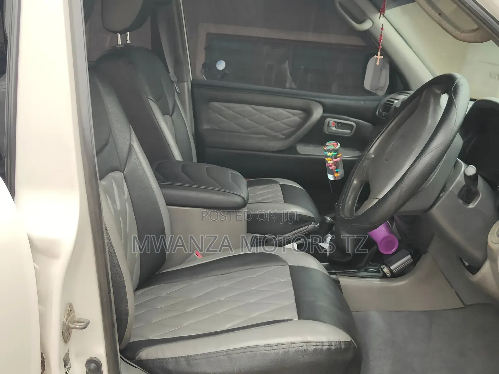 Toyota Land Cruiser 2003 White