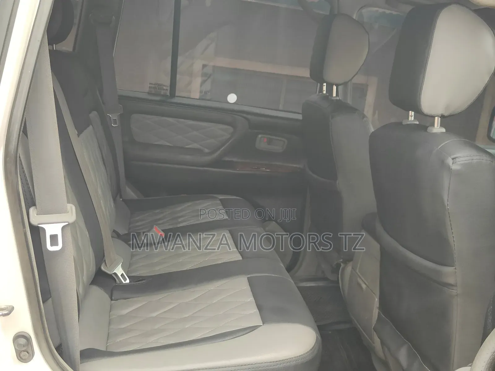 Toyota Land Cruiser 2003 White