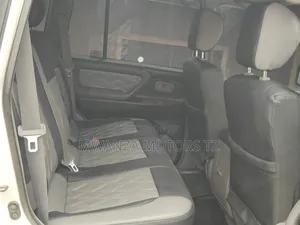 Toyota Land Cruiser 2003 White