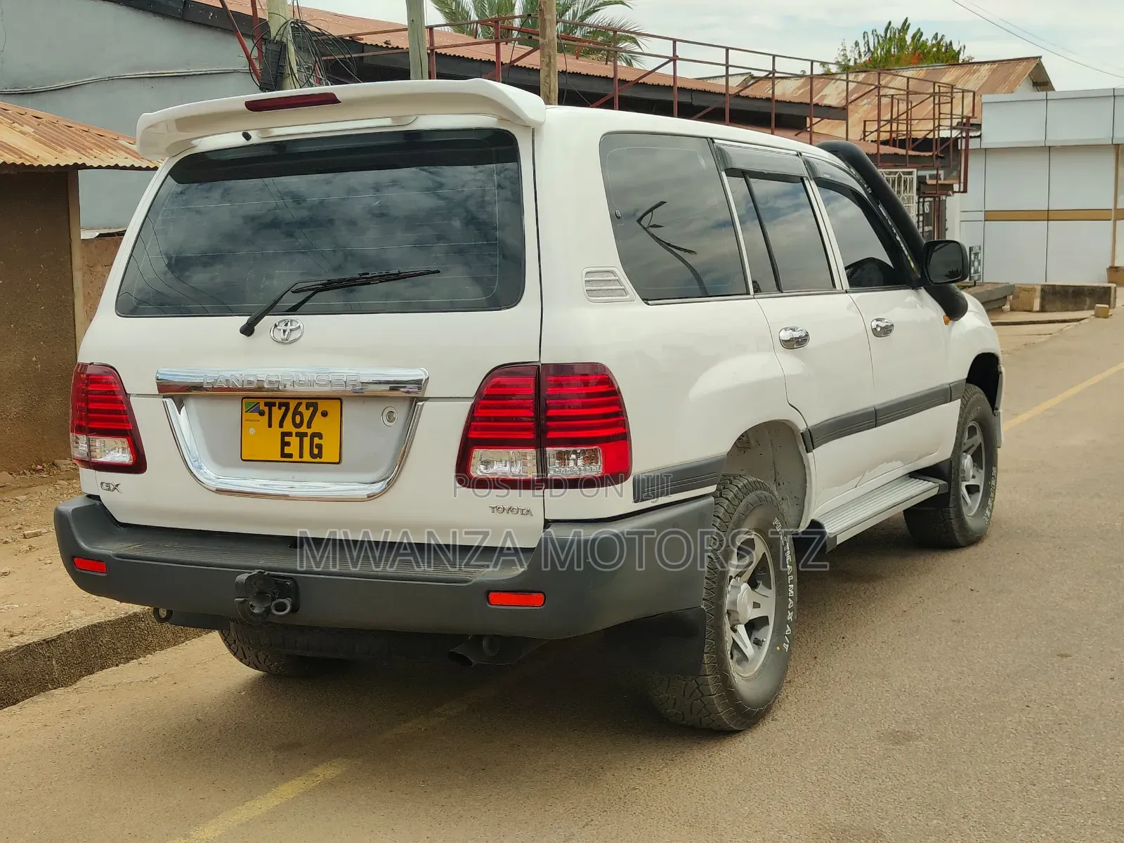 Toyota Land Cruiser 2003 White