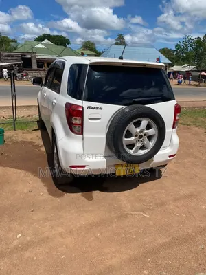 Toyota Rush 2006 White
