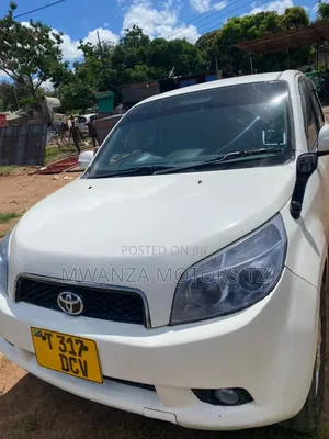 Toyota Rush 2006 White