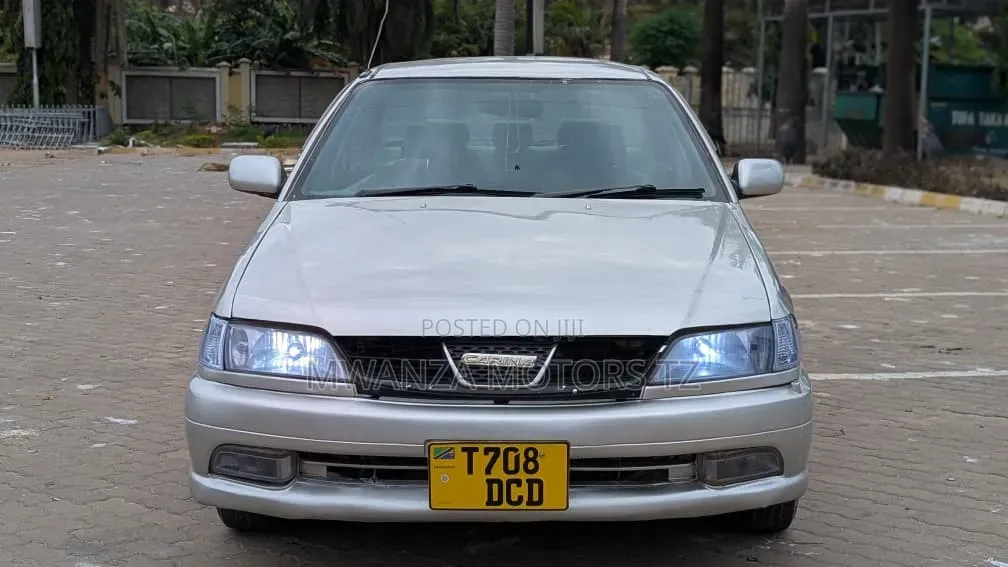 Toyota Carina 2000 Beige