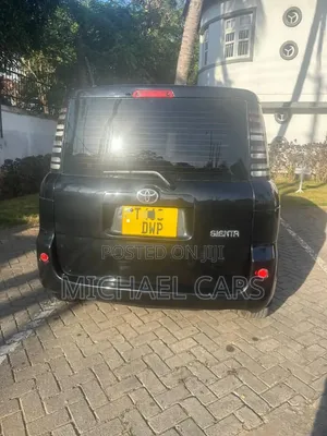 Toyota Sienta 2005 Black