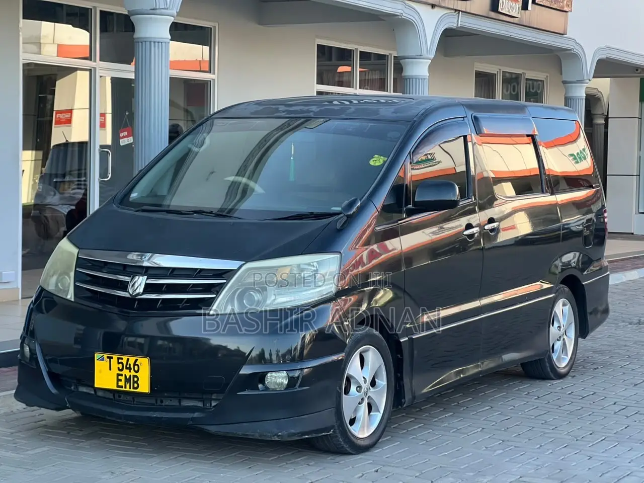 Toyota Alphard 2.4 Petrol FWD 2006 Black