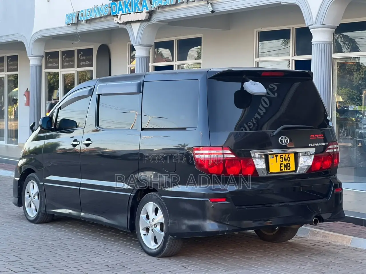 Toyota Alphard 2.4 Petrol FWD 2006 Black