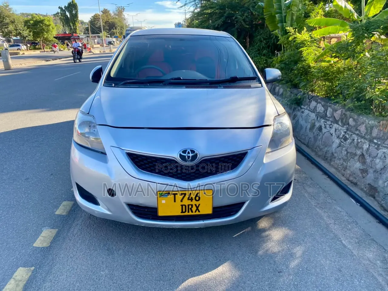 Toyota Belta 2005 Beige