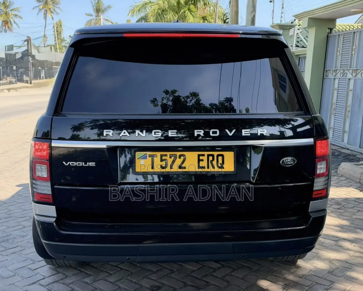 Land Rover Range Rover Vogue 2015 Black