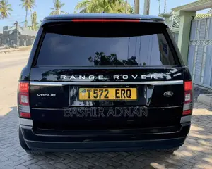 Land Rover Range Rover Vogue 2015 Black