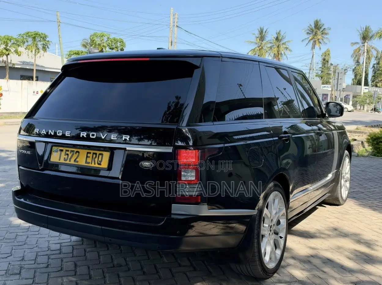 Land Rover Range Rover Vogue 2015 Black