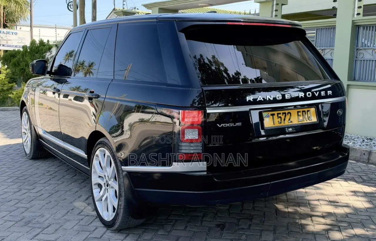 Land Rover Range Rover Vogue 2015 Black