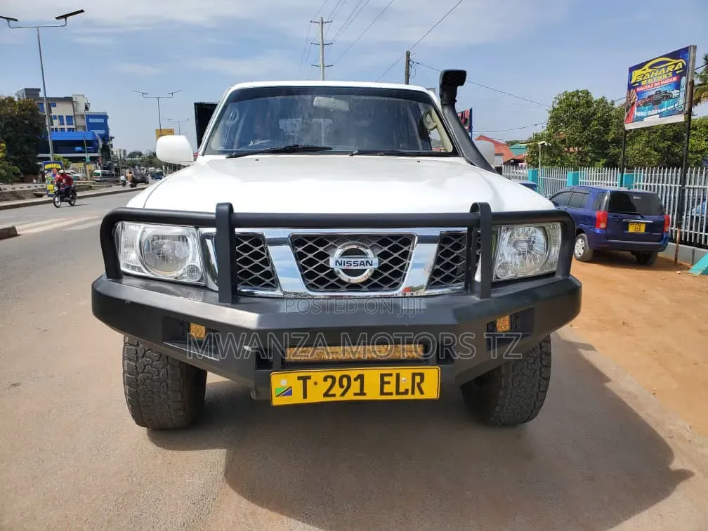 Nissan Patrol 2015 White
