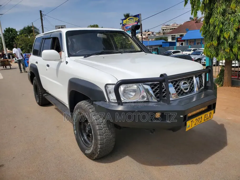 Nissan Patrol 2015 White