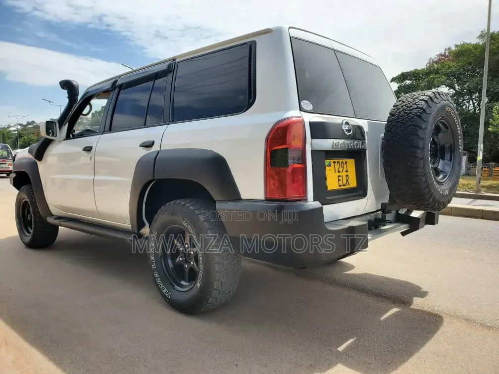 Nissan Patrol 2015 White
