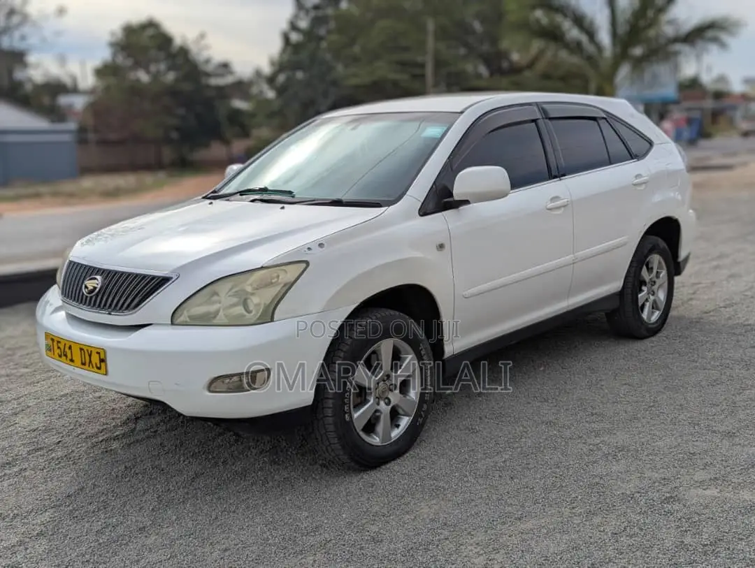 Toyota Harrier 2005 White
