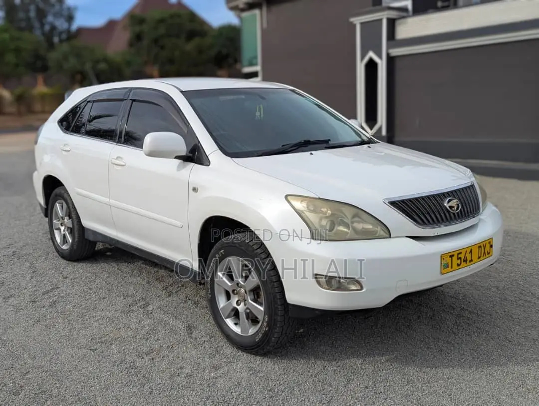 Toyota Harrier 2005 White