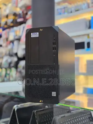 Desktop Computer HP Z2 G4 Tower 16GB Intel Core i9 SSD 512GB