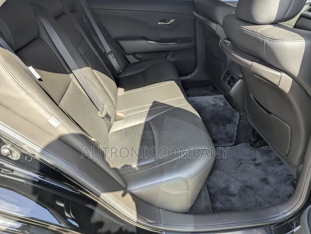 Toyota Crown 2009 Black