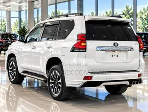 Toyota Land Cruiser Prado 4.0 Petrol TX 2022 White