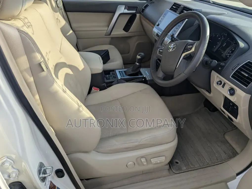 Toyota Land Cruiser Prado 4.0 Petrol TX 2022 White