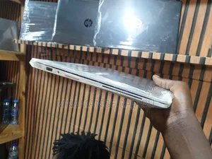 Laptop HP EliteBook 1030 8GB Intel Core i5 SSD 256GB