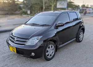 Toyota IST 2005 Black