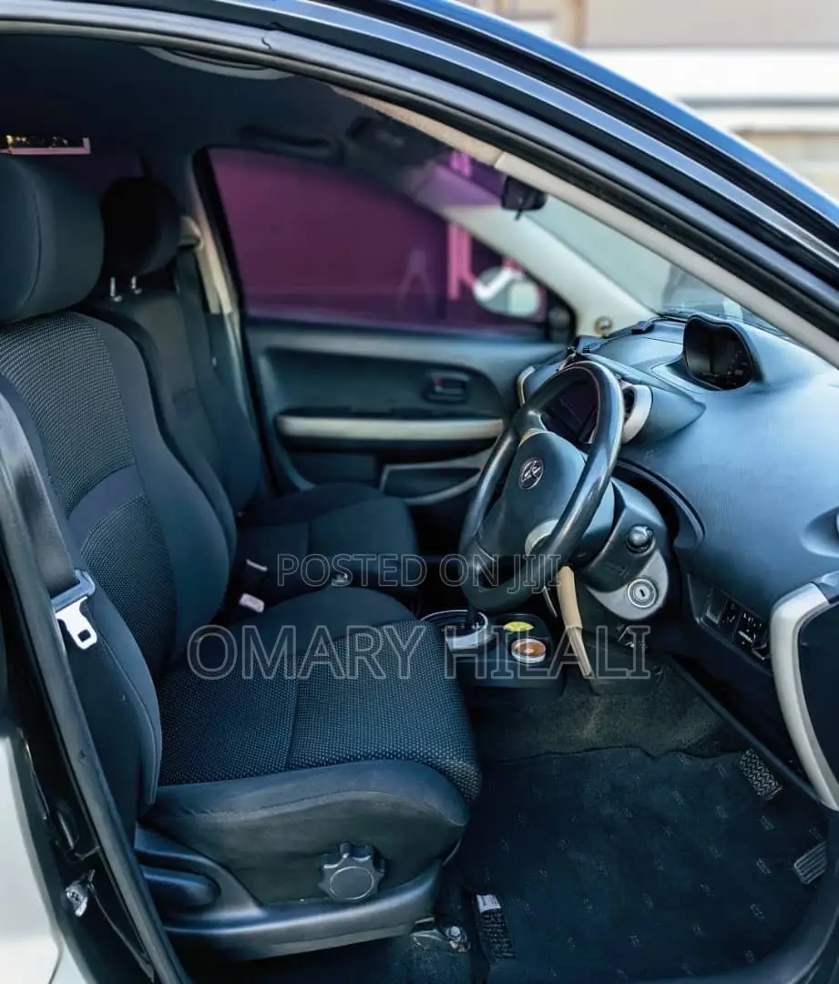 Toyota IST 2005 Black