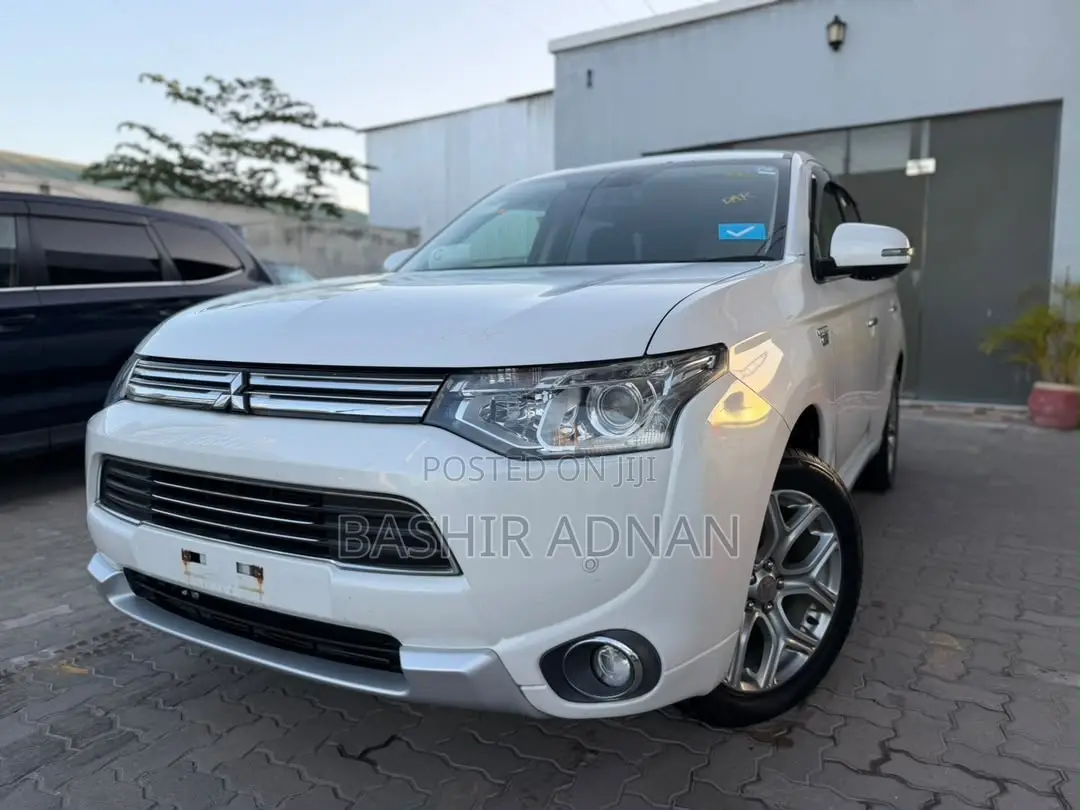 Mitsubishi Outlander 2.0 PHEV AWD 2015 White