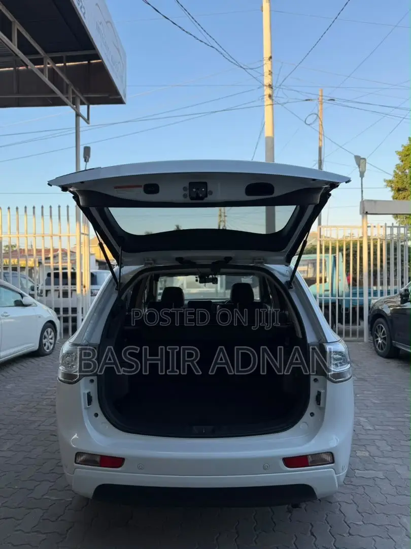 Mitsubishi Outlander 2.0 PHEV AWD 2015 White