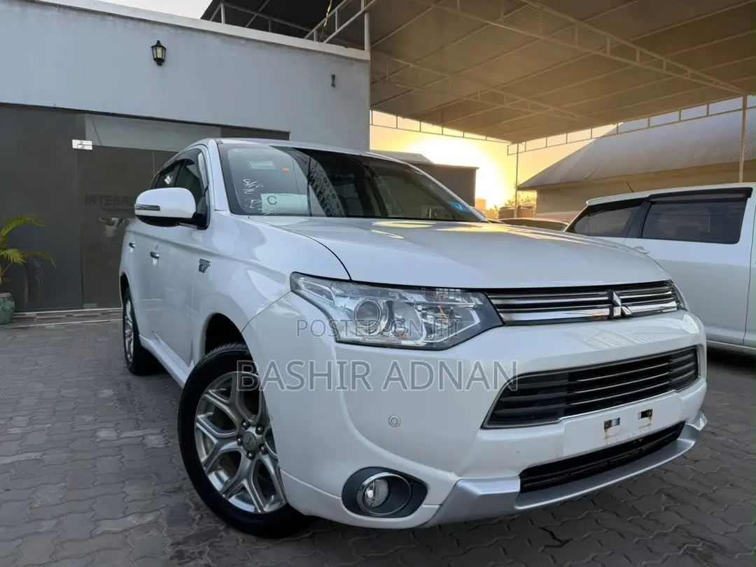Mitsubishi Outlander 2.0 PHEV AWD 2015 White