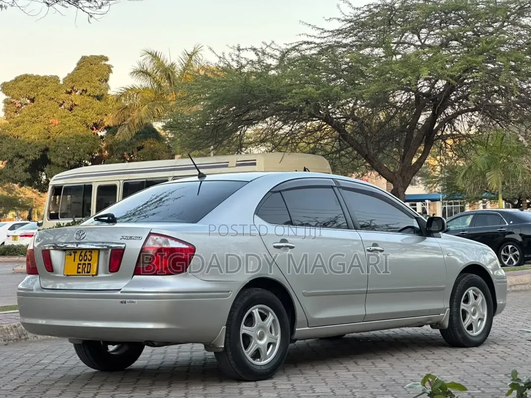 Toyota Premio 2004