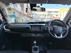Toyota Hilux 2020 Black