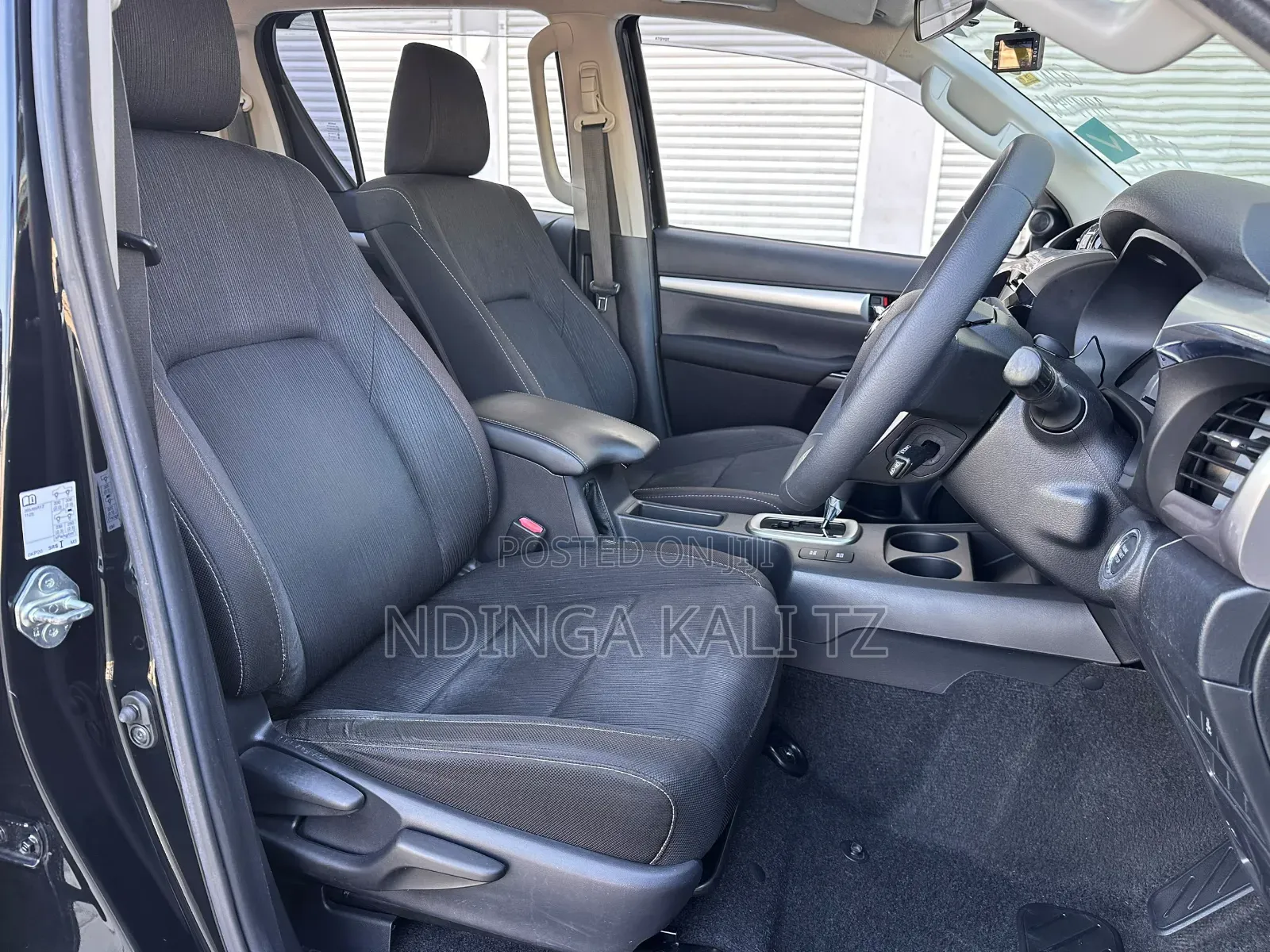 Toyota Hilux 2020 Black