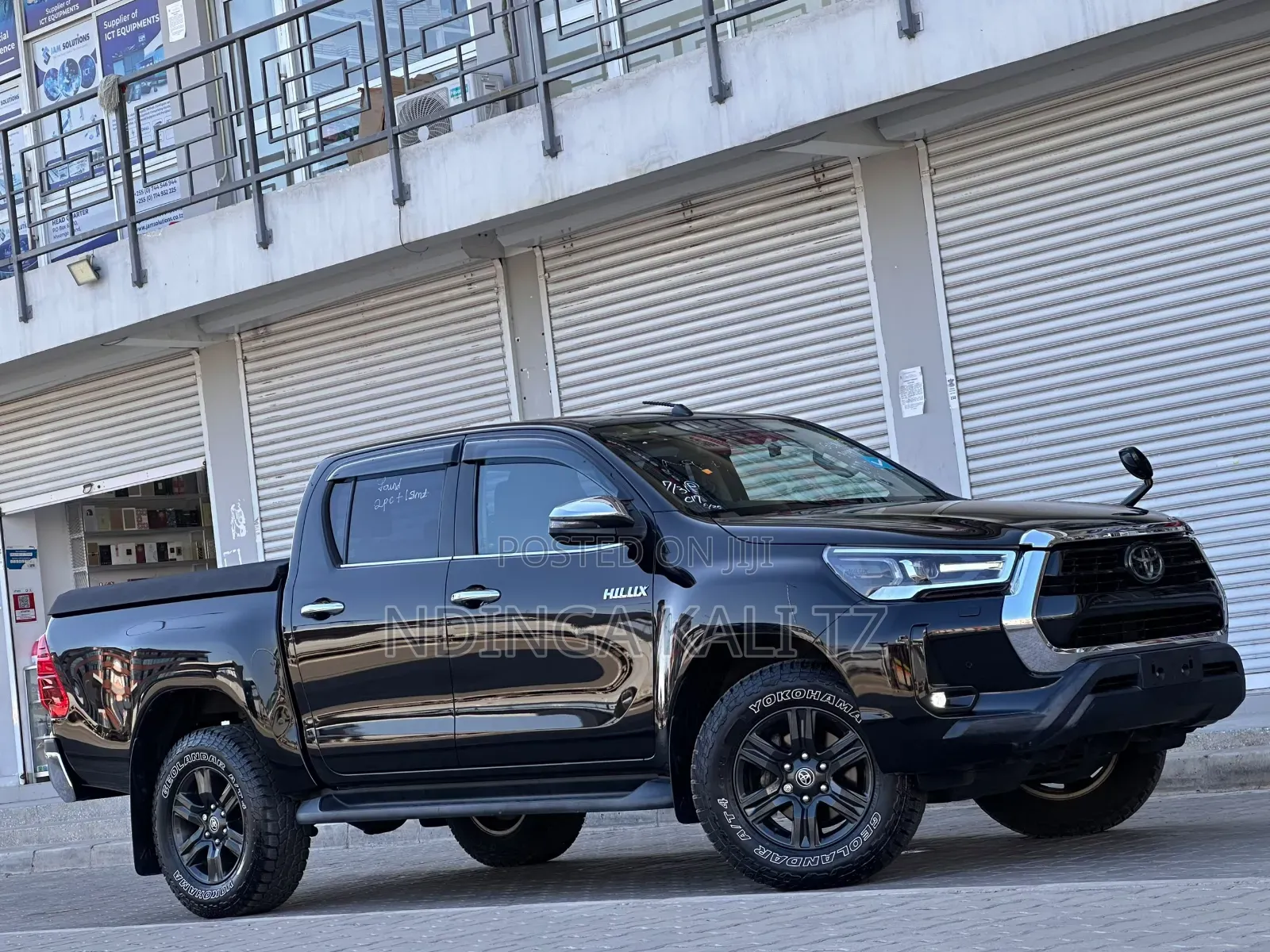 Toyota Hilux 2020 Black