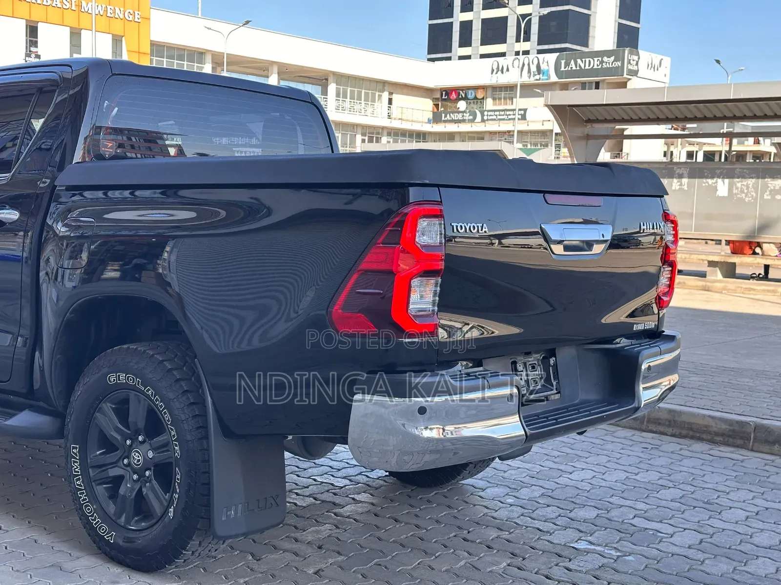 Toyota Hilux 2020 Black
