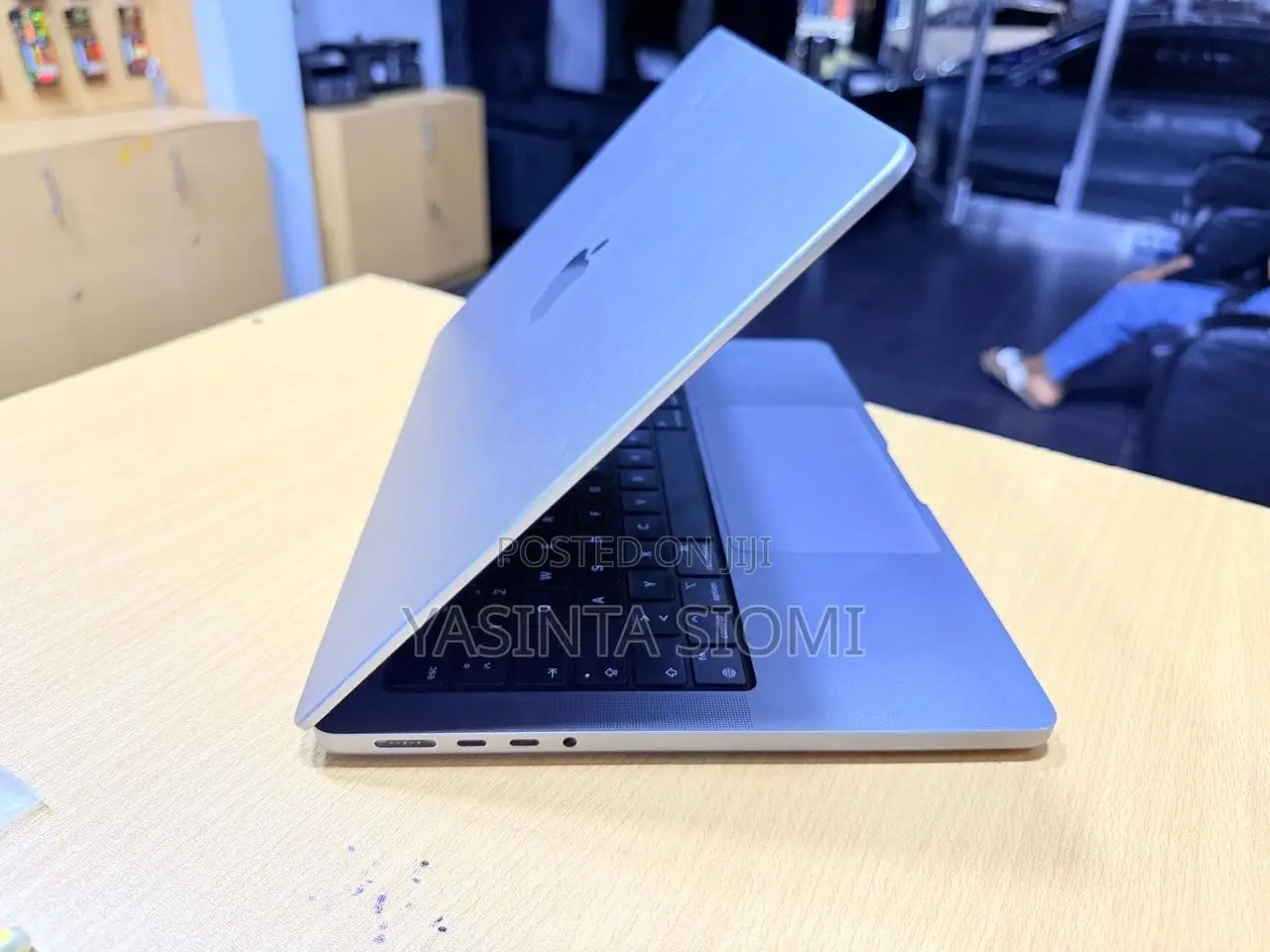 Laptop Apple MacBook Pro 2021 M1 16GB Apple M1 SSD 1T