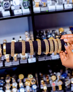 Bangles Nzuri Za Kike
