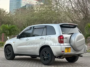Toyota RAV4 1.8 2004 Silver