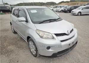 Toyota IST 2008 Silver