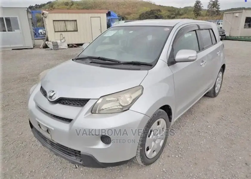 Toyota IST 2008 Silver