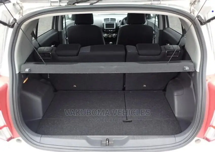 Toyota IST 2008 Silver