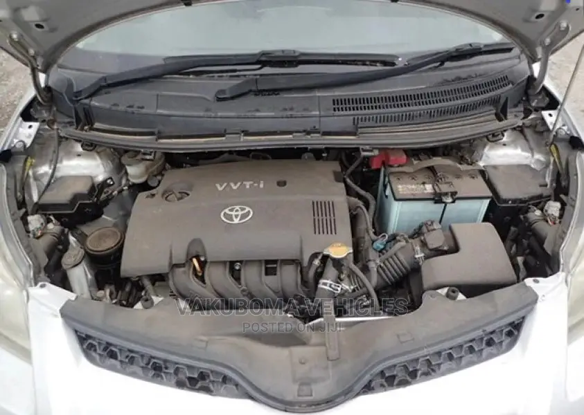 Toyota IST 2008 Silver