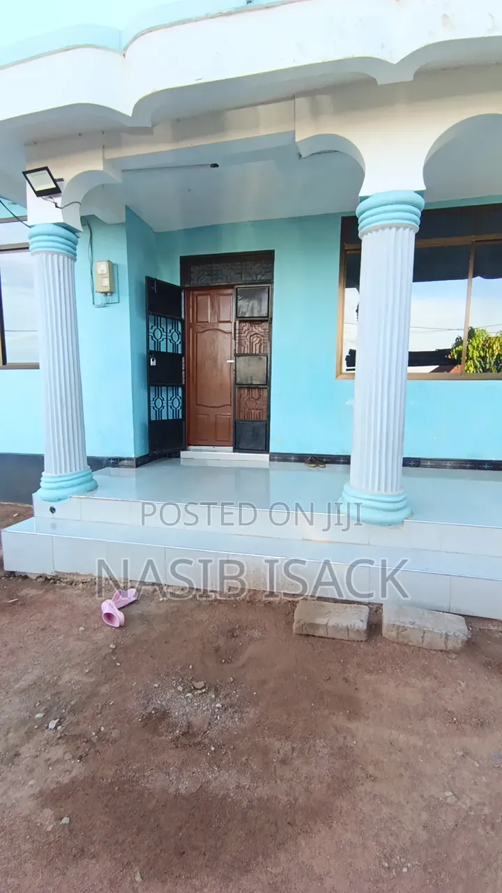 Furnished 3bdrm House in Buswelu for sale