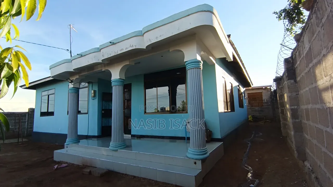 Furnished 3bdrm House in Buswelu for sale