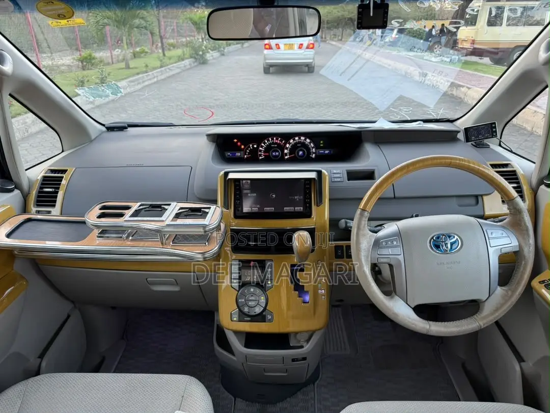 Toyota Noah 2009 Black