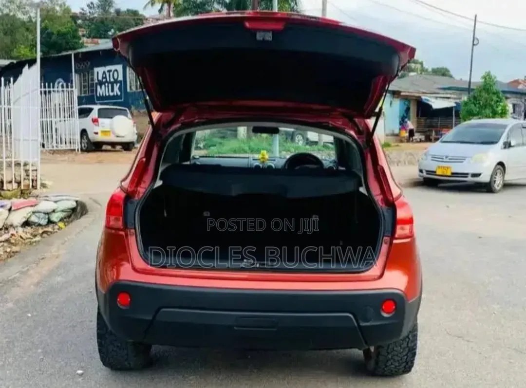 Nissan Dualis 2010 Orange